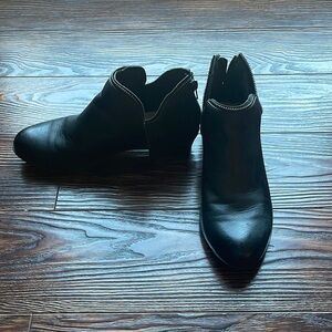 Justfab Ankle Boots Size 5.5 ❤️❤️